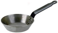 Black Iron Blinis Pan / Flat Handle : 6"(top) 4"(base) x 1 1/2 / 105mm (top) 100mm (base) x 35mm. - Samuel Groves Black Iron