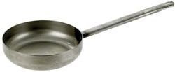 Black Iron Omelette Pan / Tubular Handle : 9" x 1" (top). 230mm x 30mm(top). - Samuel Groves Black Iron