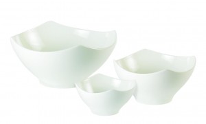 Xtras Deep Scalloped Serving Bowl