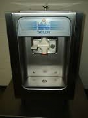 Ice cream maker